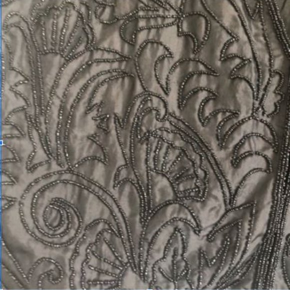 🌷Gorgeous embroidered silk vest - Picture 8 of 9